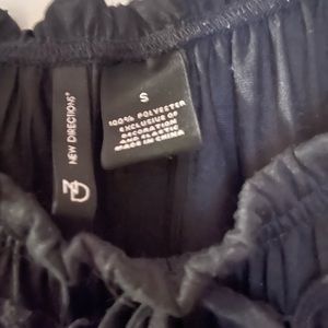 Black short sleeve New Direction